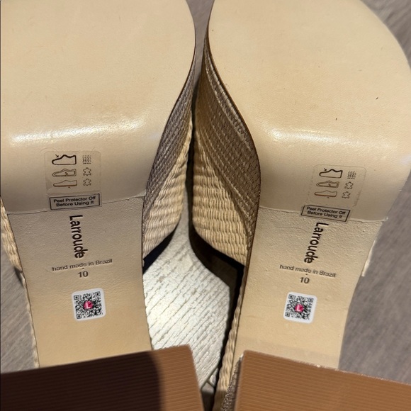 Larroude Dolly Mule In Natural Raffia - Picture 3 of 5